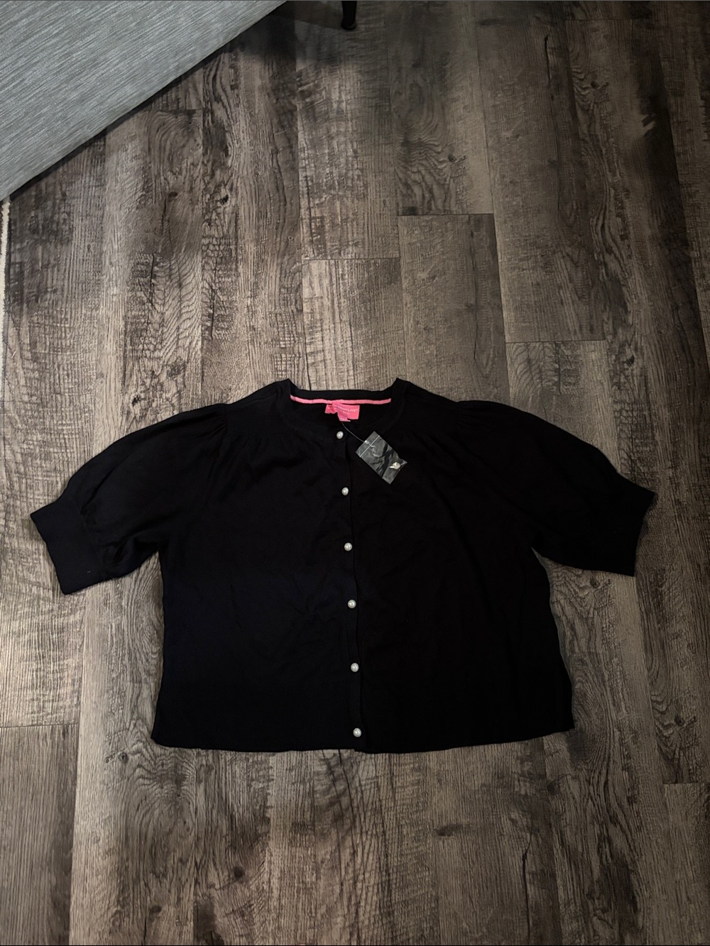 Isaac Mizrahi Short Sleeve Sweater with Pearl Buttons - Black - Size Large